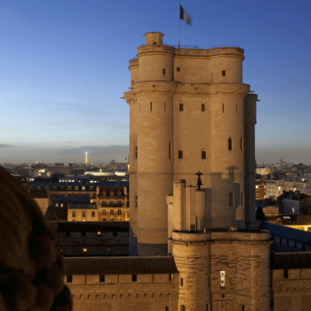 Château de Vincennes, le donjon au crépuscule © Jean-Pierre Delagarde - CMN